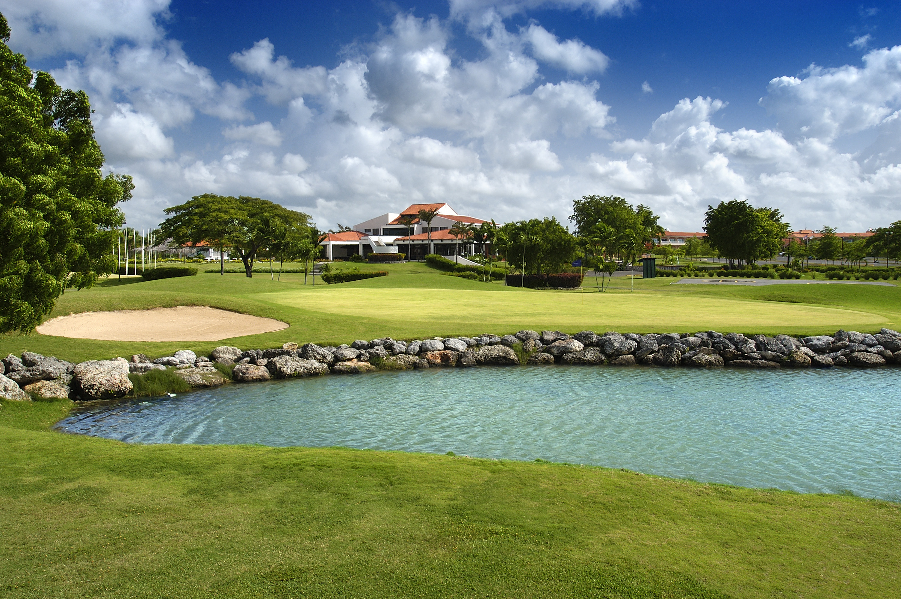 Villa Fairway Royale al atardecer